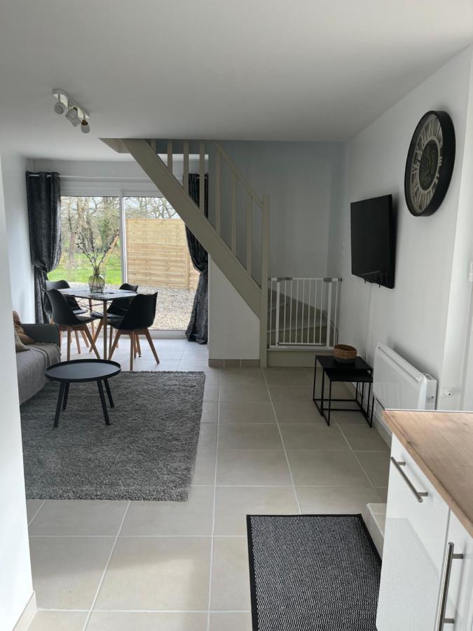 La Petite Maison De Kerguiniou Glomel Exteriör bild