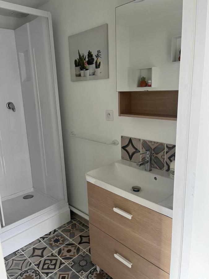 La Petite Maison De Kerguiniou Glomel Exteriör bild
