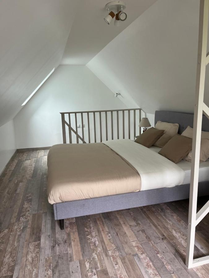 La Petite Maison De Kerguiniou Glomel Exteriör bild